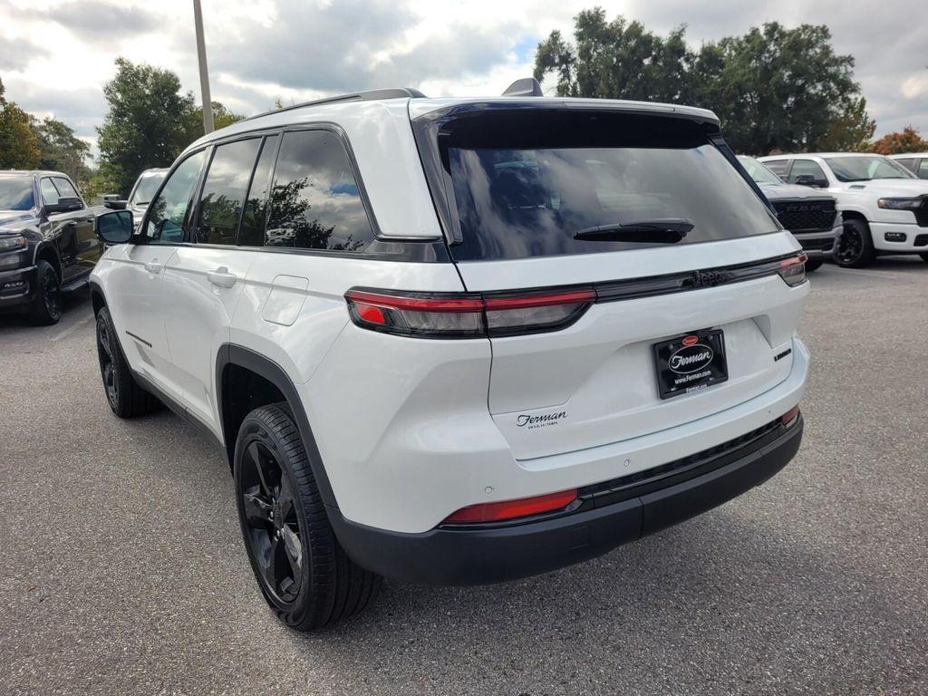 new 2025 Jeep Grand Cherokee car, priced at $38,696
