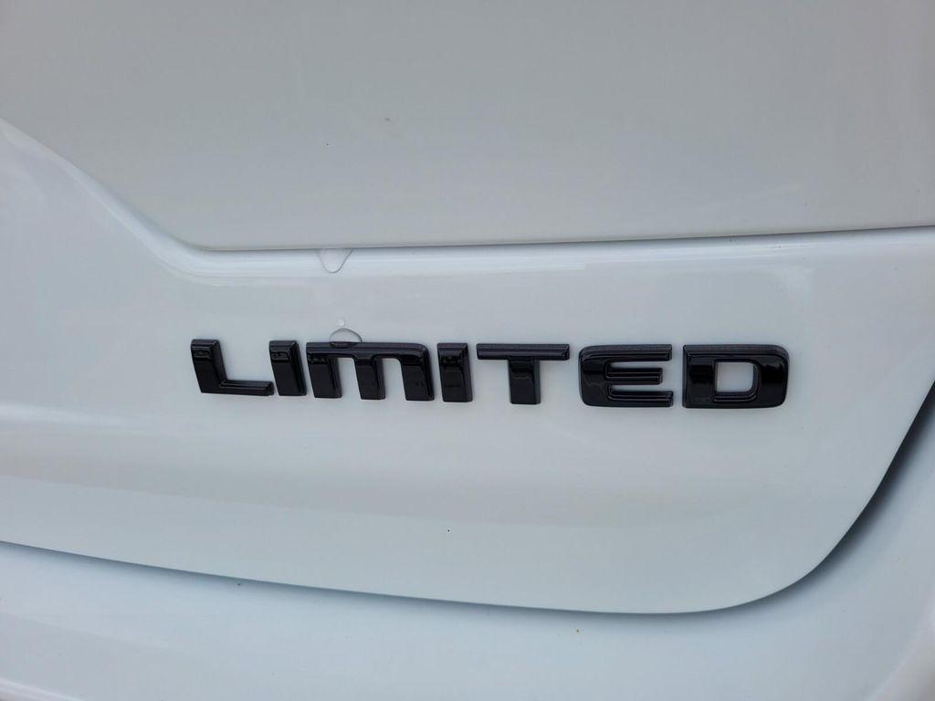 new 2025 Jeep Grand Cherokee car, priced at $38,696