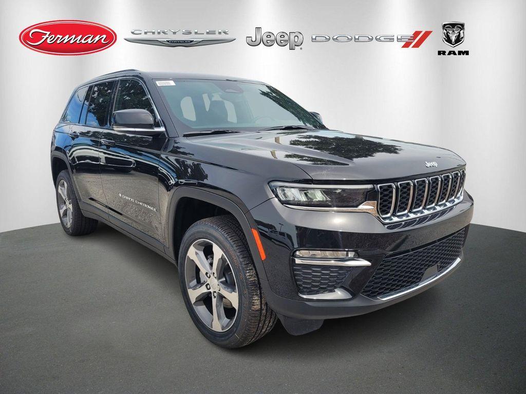 new 2025 Jeep Grand Cherokee car, priced at $37,927