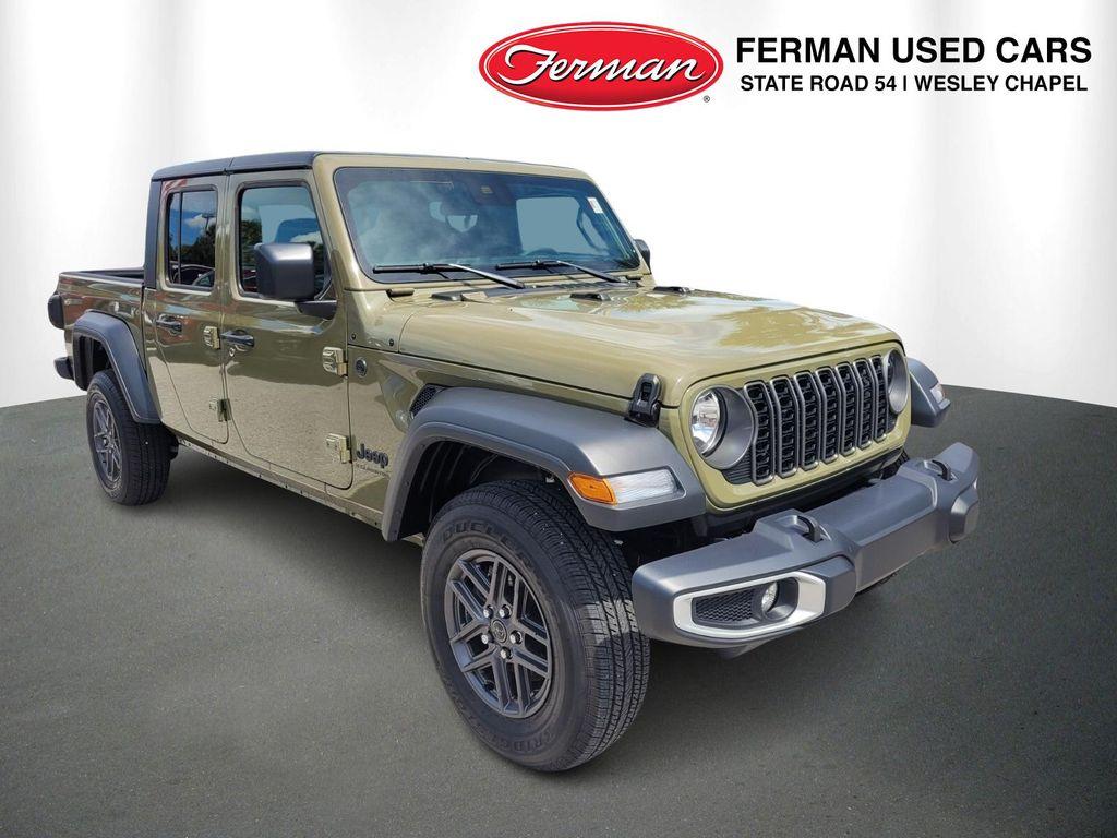 used 2025 Jeep Gladiator car, priced at $37,995