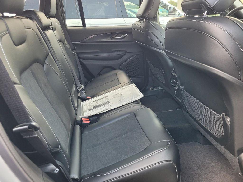 new 2025 Jeep Grand Cherokee car, priced at $36,638