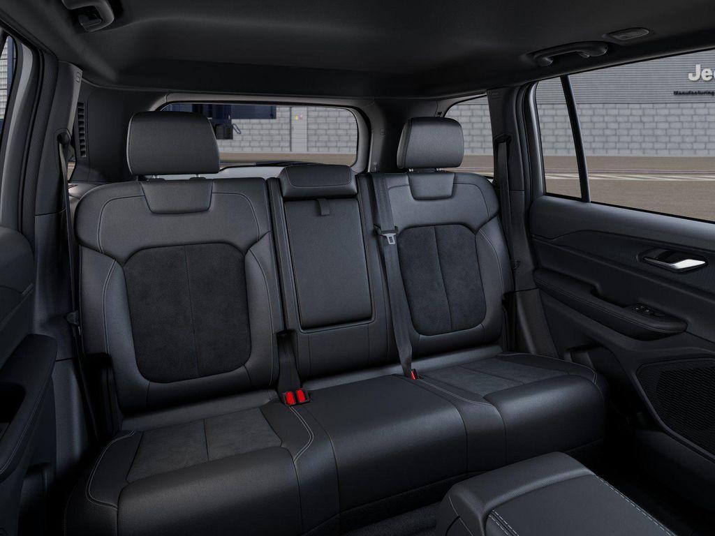 new 2025 Jeep Grand Cherokee car, priced at $40,691