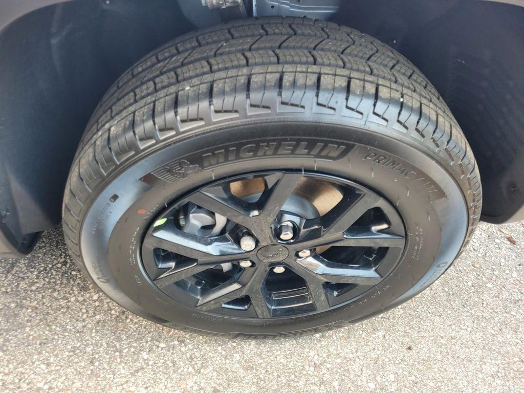 new 2025 Jeep Grand Cherokee car, priced at $36,638