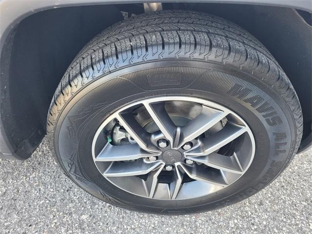 used 2021 Jeep Grand Cherokee car, priced at $20,000