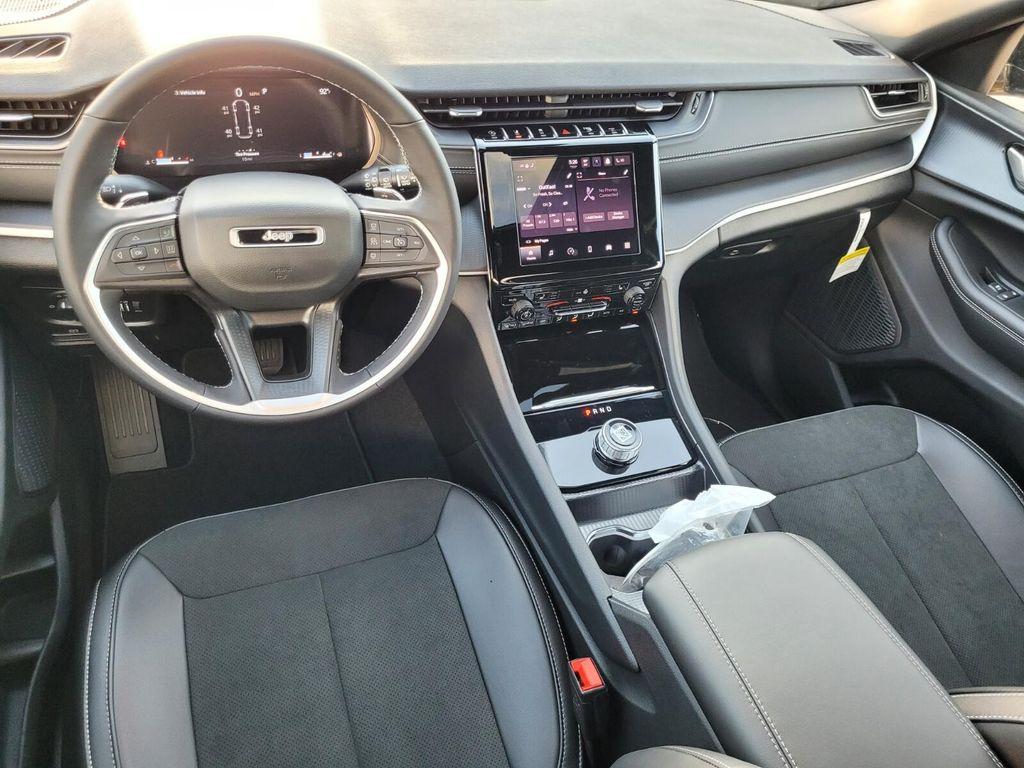 new 2025 Jeep Grand Cherokee L car, priced at $44,768