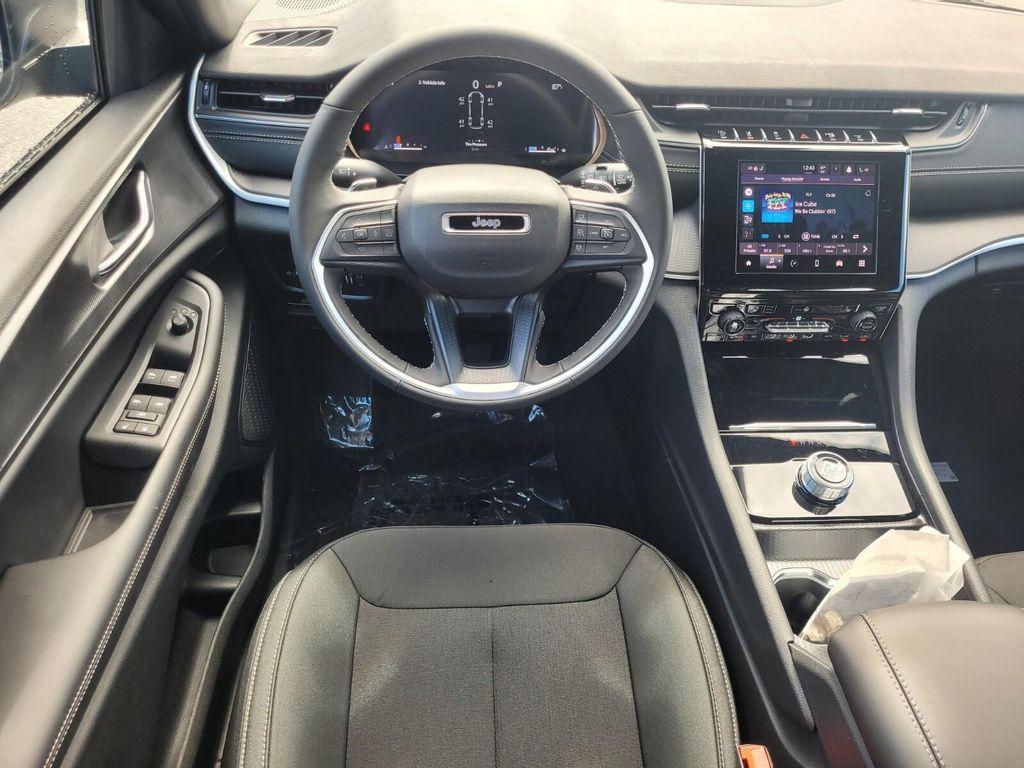 new 2025 Jeep Grand Cherokee L car, priced at $37,594