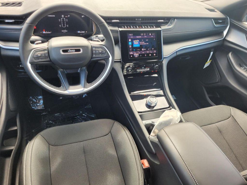 new 2025 Jeep Grand Cherokee L car, priced at $37,594