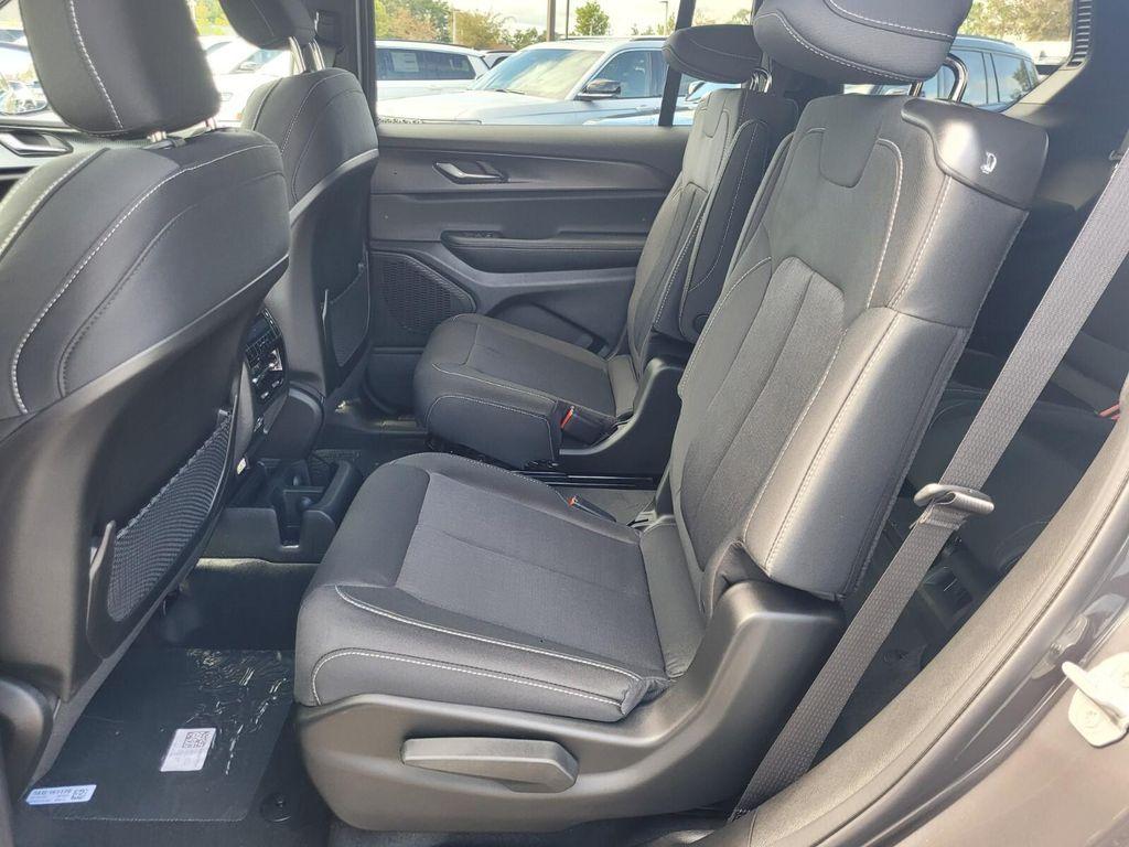 new 2025 Jeep Grand Cherokee L car, priced at $37,594