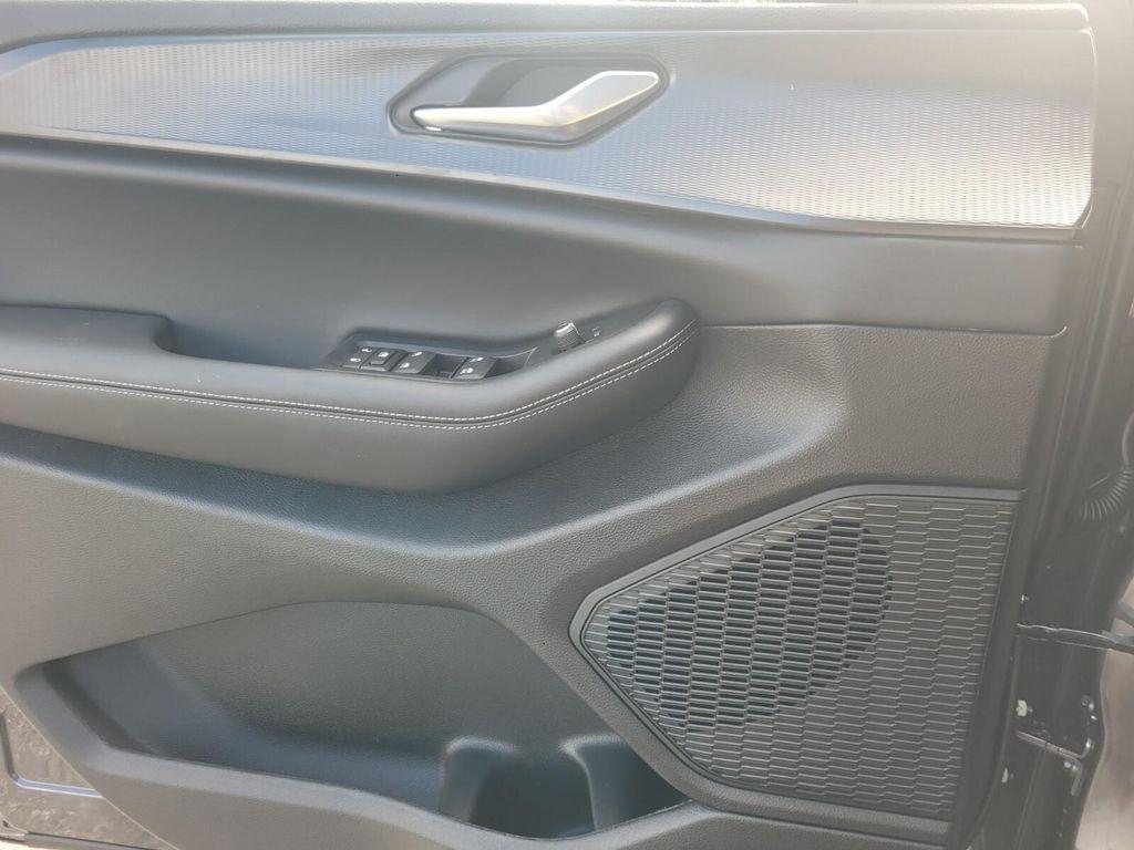 new 2025 Jeep Grand Cherokee L car, priced at $37,594