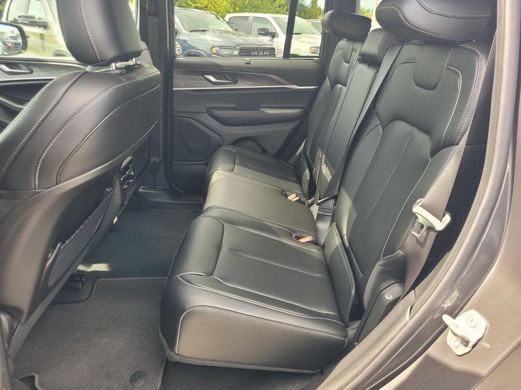 new 2025 Jeep Grand Cherokee car, priced at $46,558