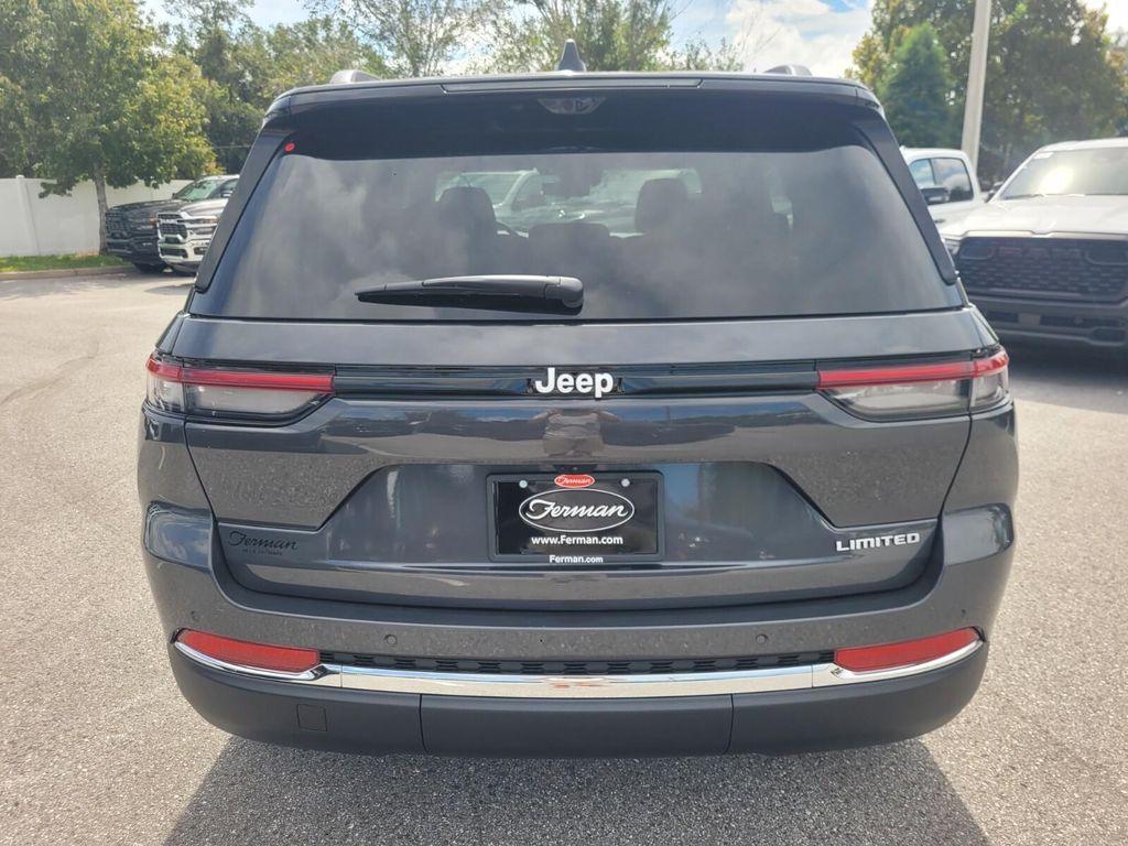new 2025 Jeep Grand Cherokee car, priced at $46,558