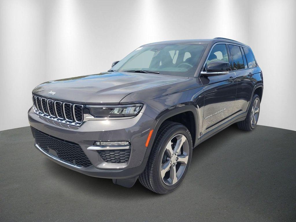 new 2025 Jeep Grand Cherokee car, priced at $46,558