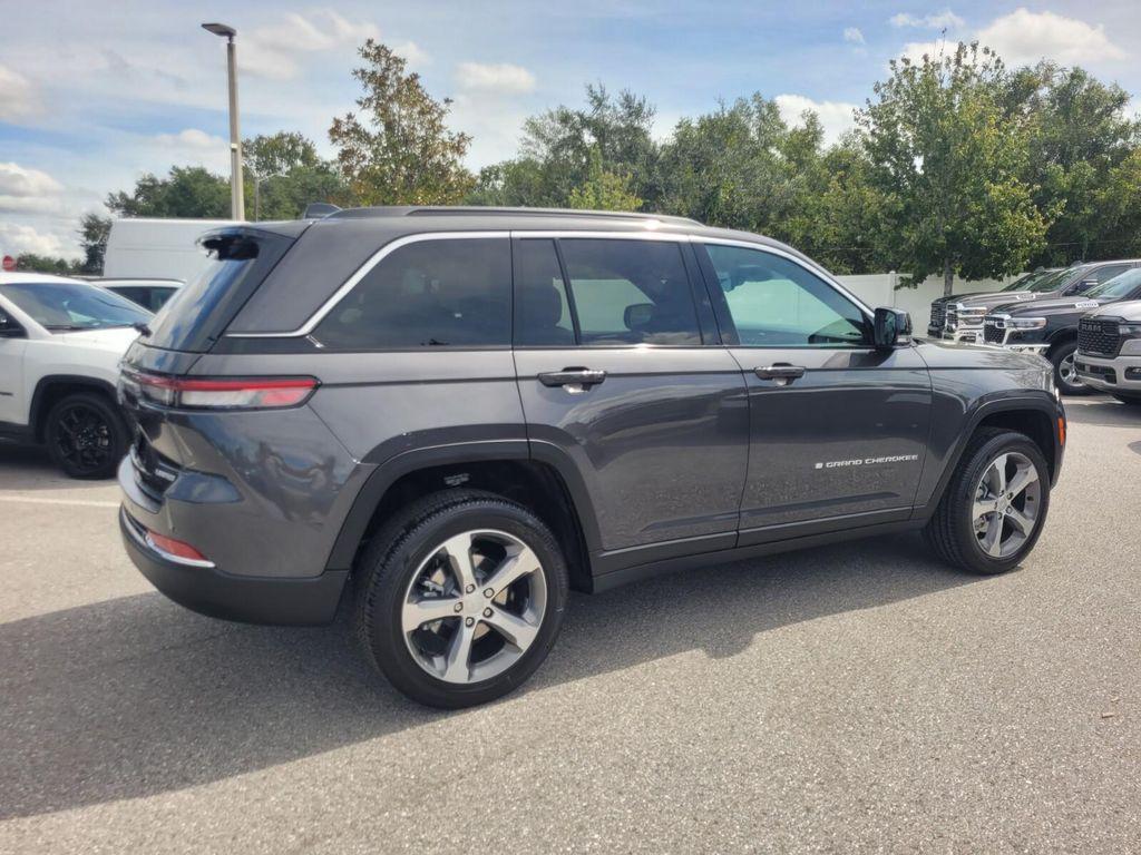 new 2025 Jeep Grand Cherokee car, priced at $46,558