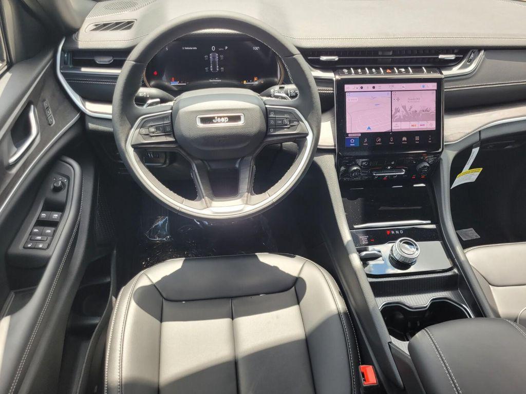 new 2025 Jeep Grand Cherokee car, priced at $41,949