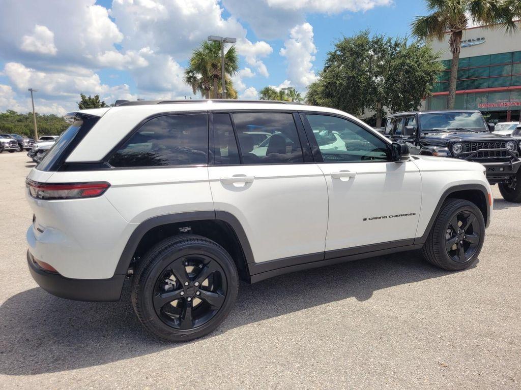 new 2025 Jeep Grand Cherokee car, priced at $41,949