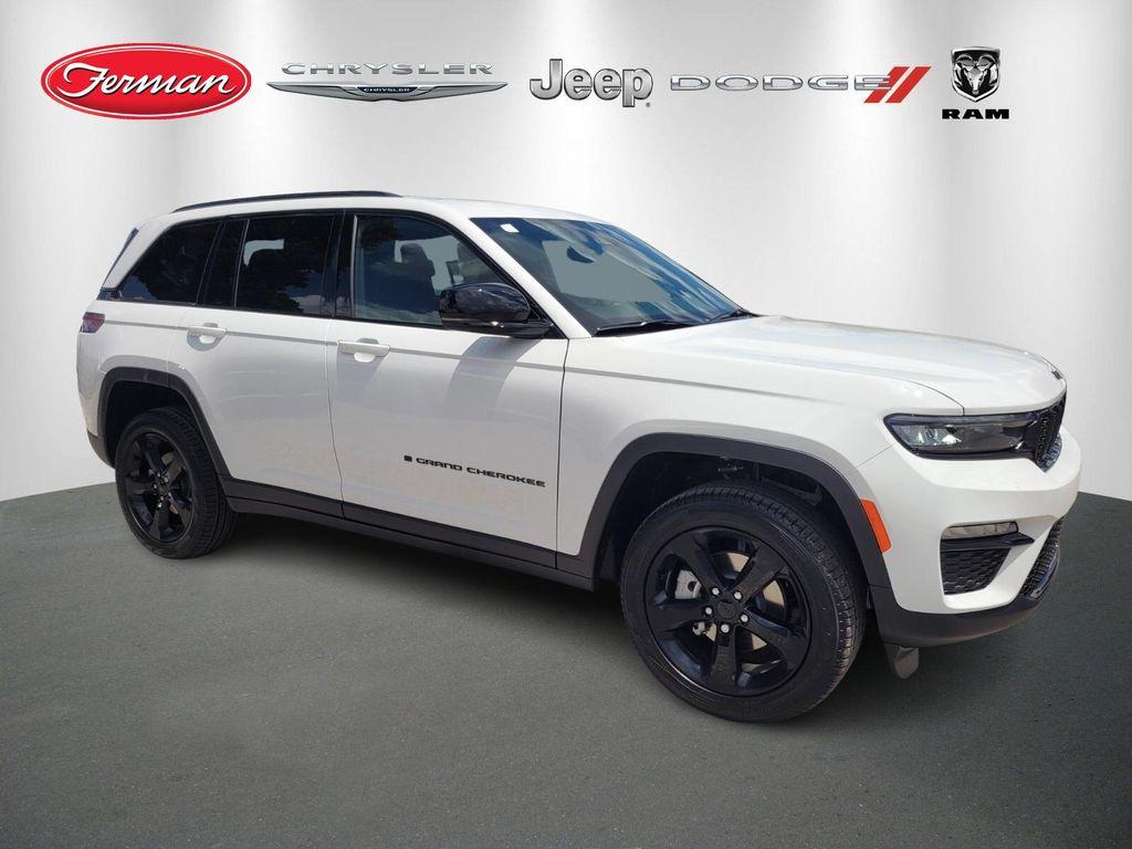 new 2025 Jeep Grand Cherokee car, priced at $41,949