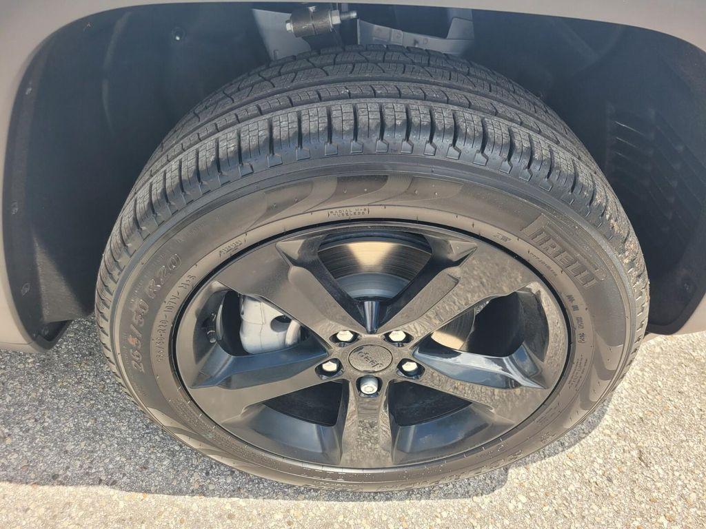 new 2025 Jeep Grand Cherokee car, priced at $41,949