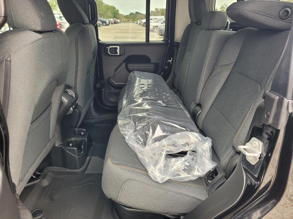 new 2025 Jeep Gladiator car, priced at $46,111