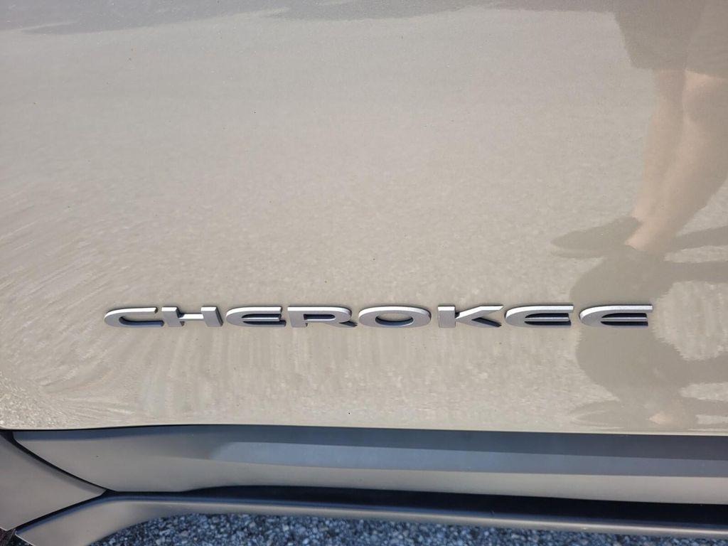 used 2020 Jeep Cherokee car, priced at $17,500