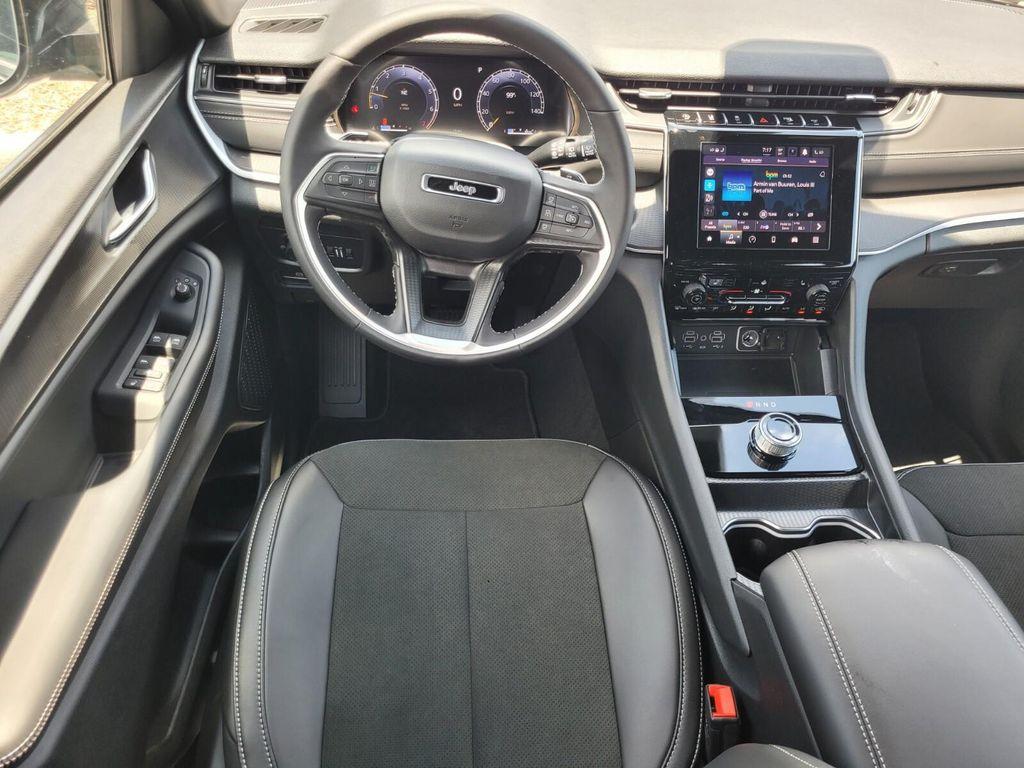 new 2025 Jeep Grand Cherokee L car, priced at $40,782