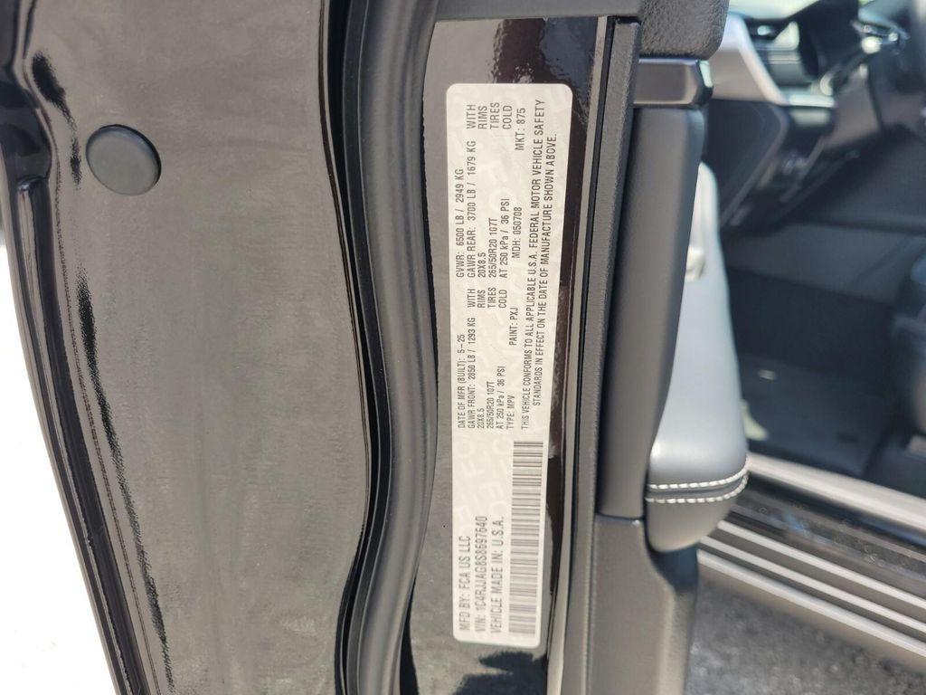 new 2025 Jeep Grand Cherokee L car, priced at $40,782