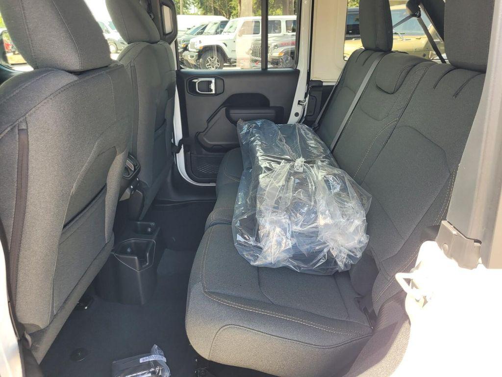 new 2025 Jeep Wrangler car, priced at $39,876