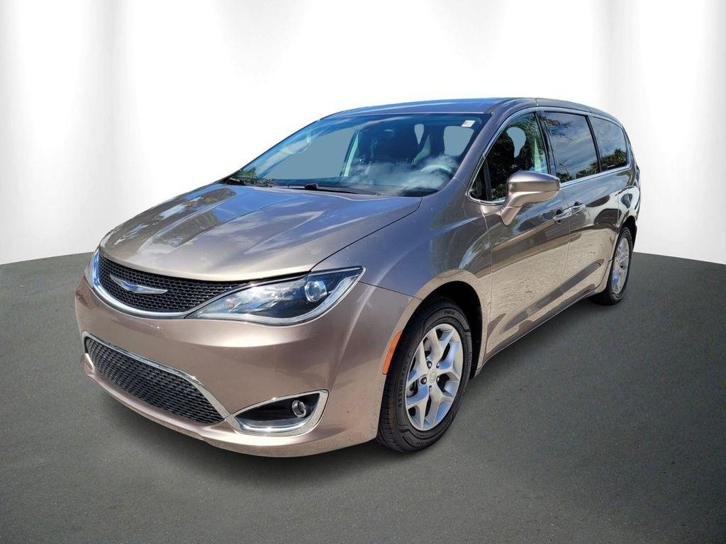 used 2018 Chrysler Pacifica car, priced at $14,500