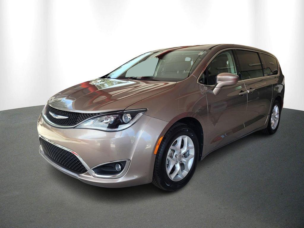 used 2018 Chrysler Pacifica car, priced at $15,791