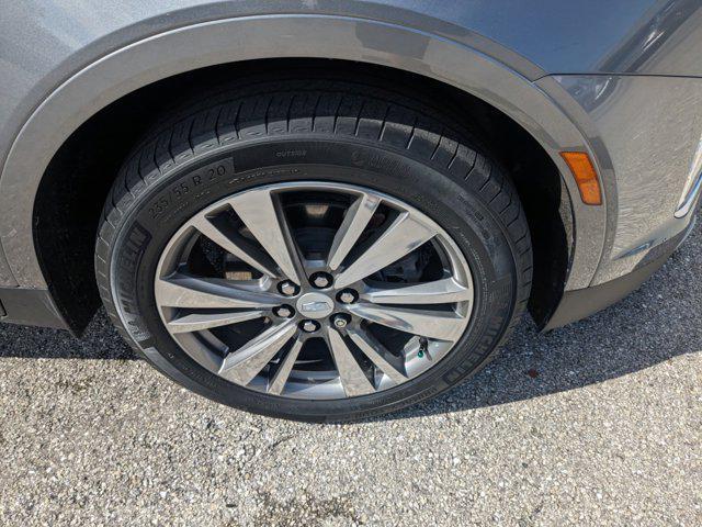 used 2021 Cadillac XT5 car, priced at $30,352