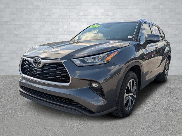 used 2020 Toyota Highlander car, priced at $27,995