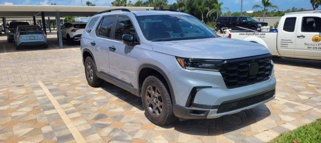 used 2023 Honda Pilot car, priced at $40,995