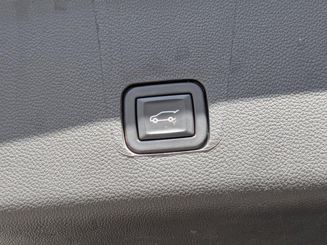 used 2023 Chevrolet Traverse car, priced at $37,555