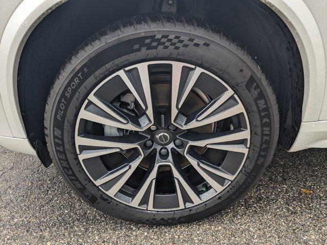 used 2020 Volvo XC90 car, priced at $28,795