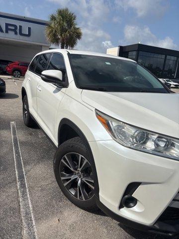 used 2019 Toyota Highlander car, priced at $19,251