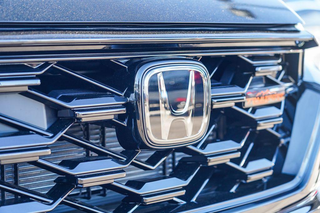 new 2026 Honda CR-V Hybrid car, priced at $40,195