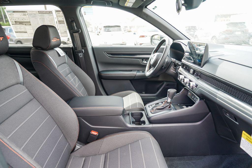 new 2026 Honda CR-V Hybrid car, priced at $40,195
