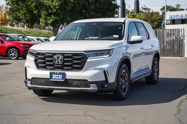 new 2025 Honda Pilot car, priced at $47,450