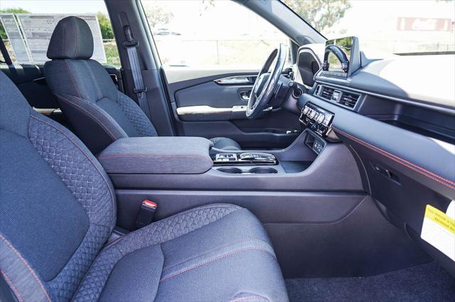 new 2025 Honda Pilot car, priced at $41,650