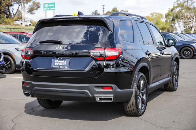 new 2025 Honda Pilot car, priced at $41,650