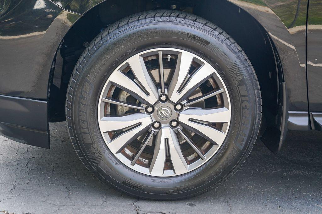 used 2017 Nissan Pathfinder car, priced at $12,998