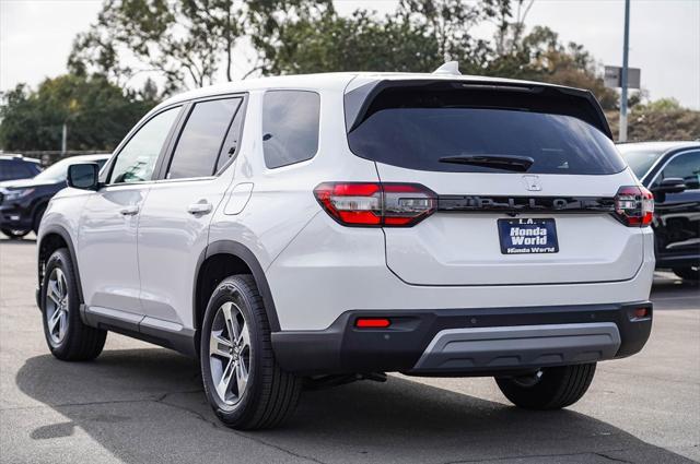 new 2025 Honda Pilot car, priced at $45,350