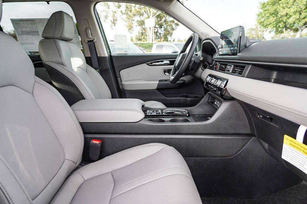 new 2025 Honda Pilot car, priced at $45,405