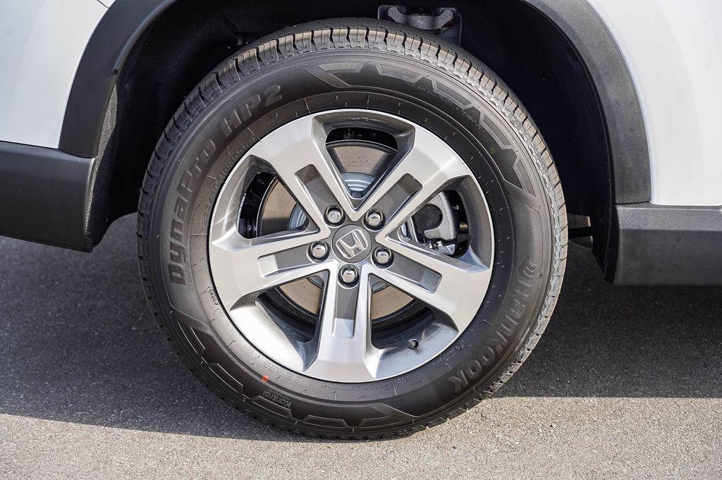new 2025 Honda Pilot car, priced at $45,405