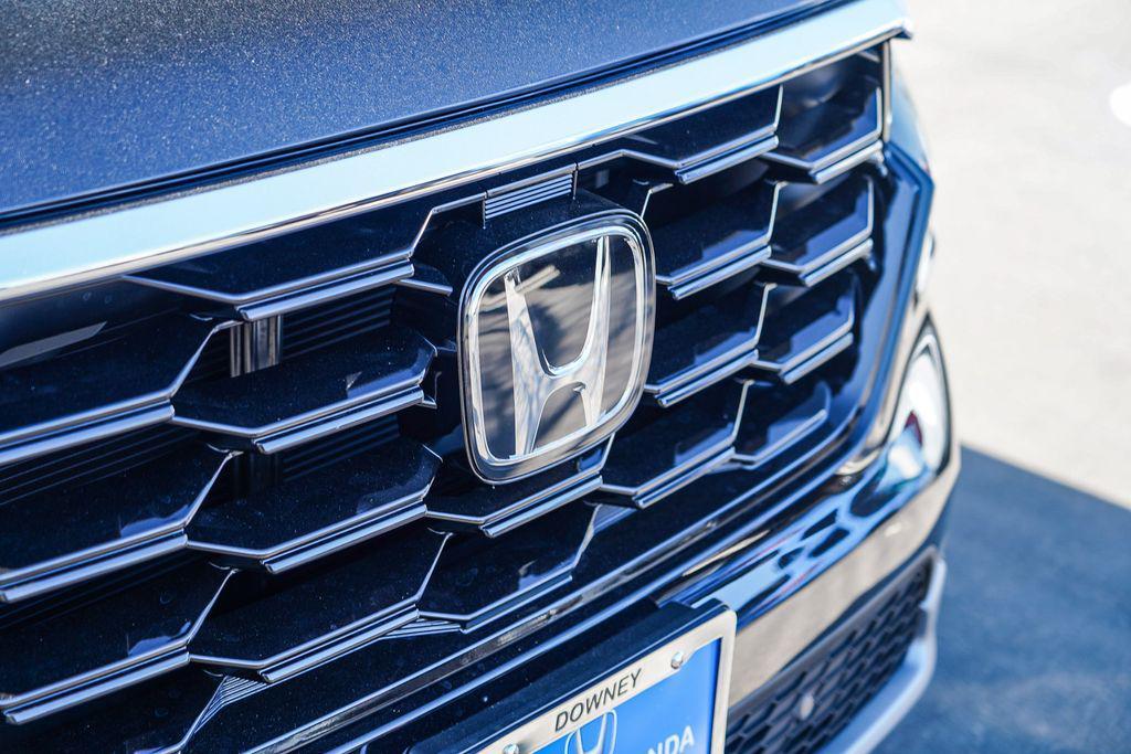 new 2025 Honda Pilot car, priced at $52,995
