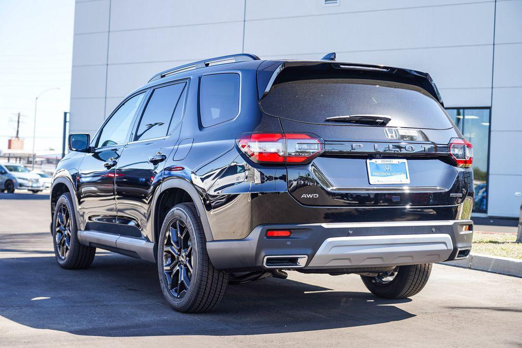 new 2025 Honda Pilot car, priced at $52,995