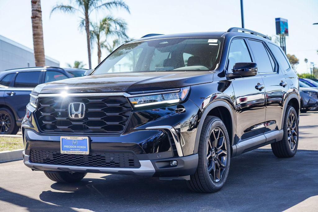 new 2025 Honda Pilot car, priced at $52,995