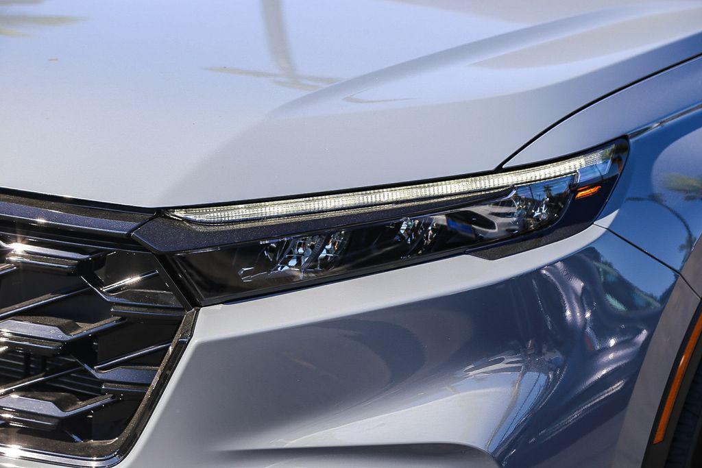 new 2026 Honda CR-V Hybrid car, priced at $40,575