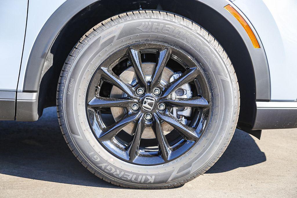 new 2026 Honda CR-V Hybrid car, priced at $40,575