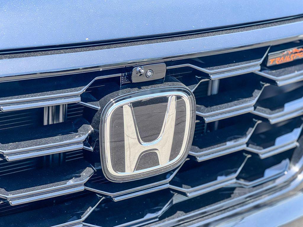 new 2025 Honda Pilot car, priced at $50,895