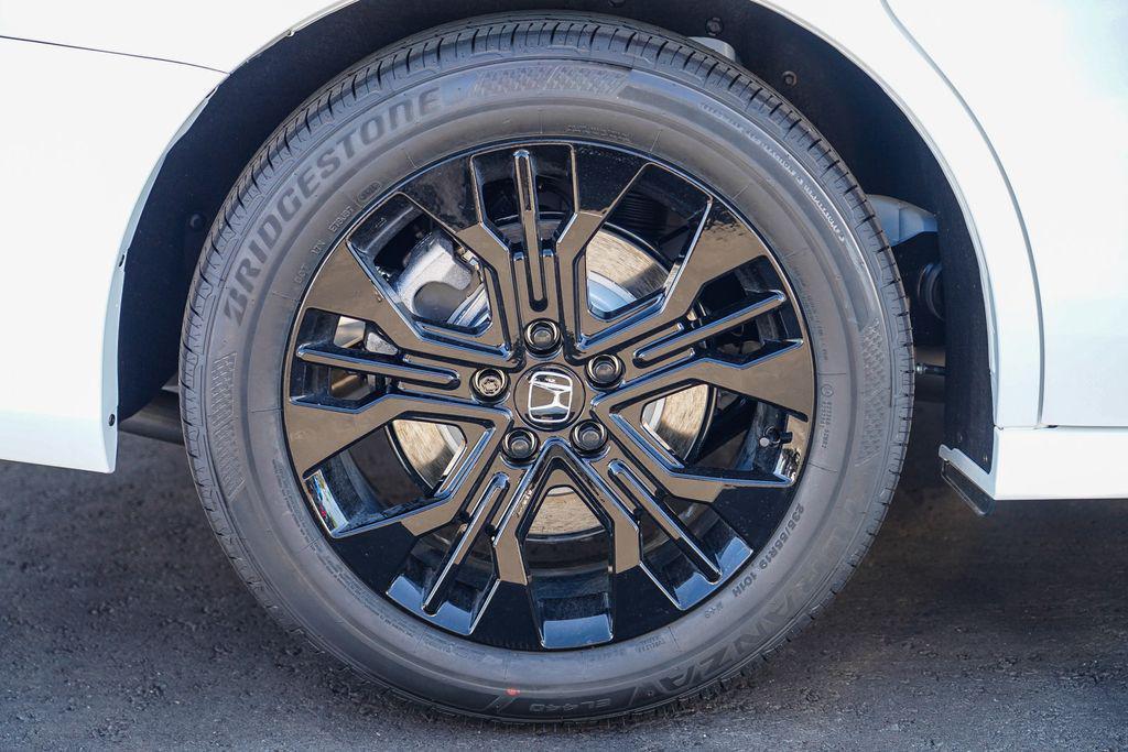 new 2026 Honda Odyssey car, priced at $45,800